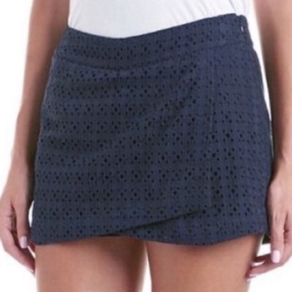 Cabi Navy Blue Eyelet Cotton Wrap Front Skort Style 5111 Womens 12
